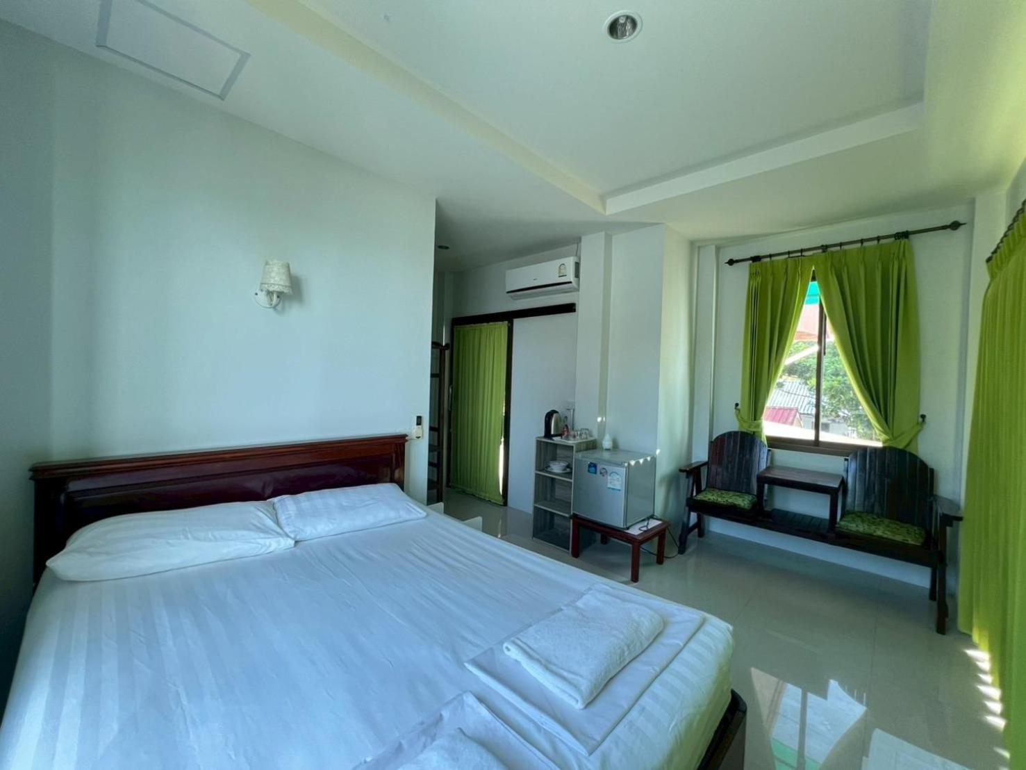 Resort Silver